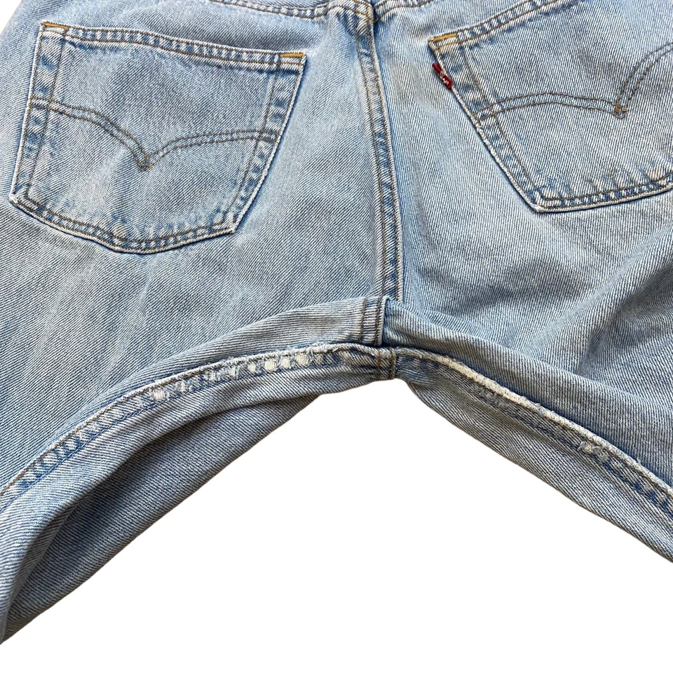 Vintage USA Levis 501 Button Fly Jeans Women’s 33x34 Waist Light Wash 90’s 80's - Image 3 of 4