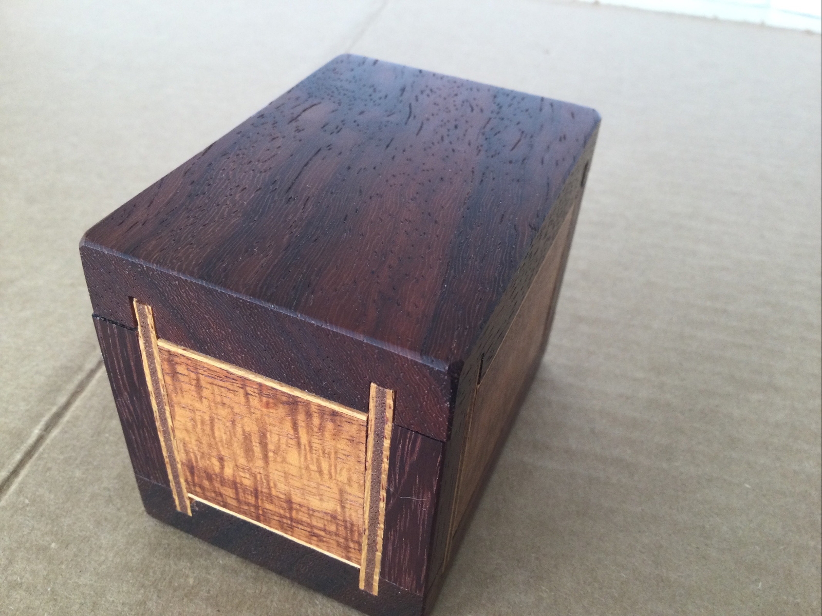 Vintage Artistry In Exotic Wood. Small Wood Box eBay