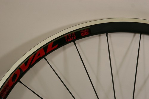 Fuji 700c Track 730 Front Wheel Tubeless Bolt-On Aero w/MSW 24h 100mm F46 - Picture 2 of 3