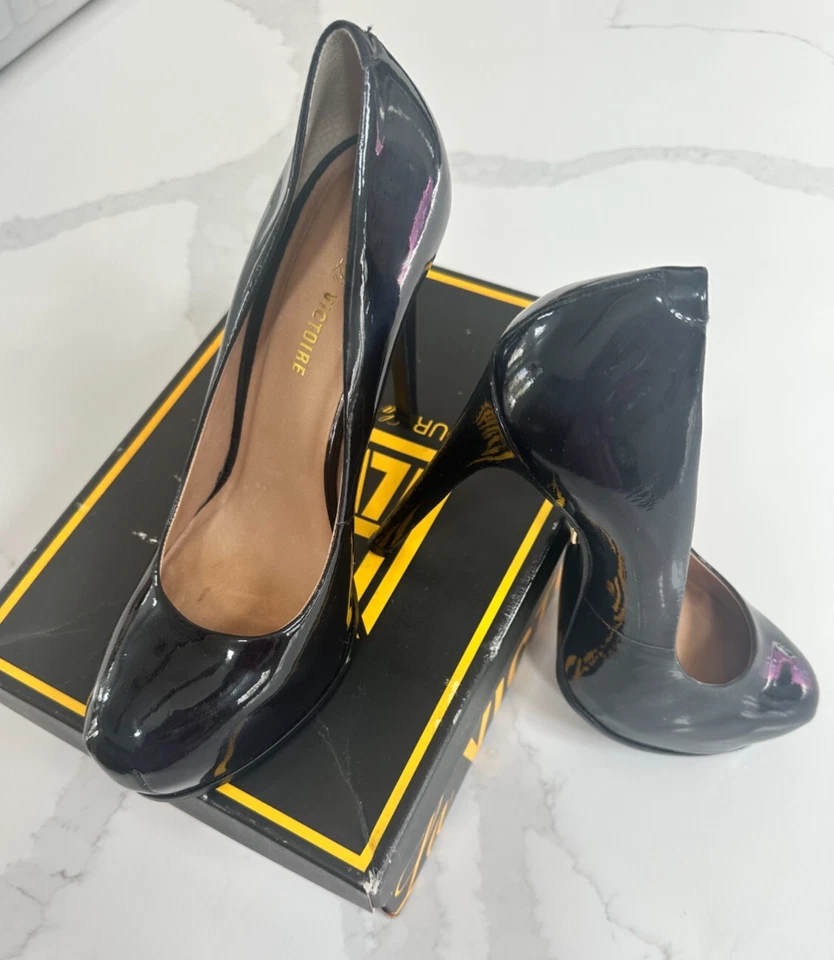 POUR LA VICTOIRE BLACK FOIL PATENT LEATHER HIGH HEEL PLATFORM PUMPS 10M "IRINA" - Image 3 of 4