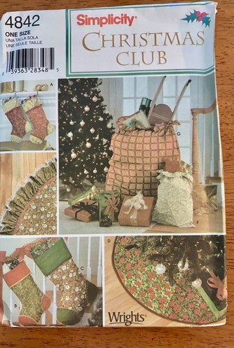 Simplicity Christmas Club Pattern 4842 Stocking Gift Bag Tree Skirt UNCUT