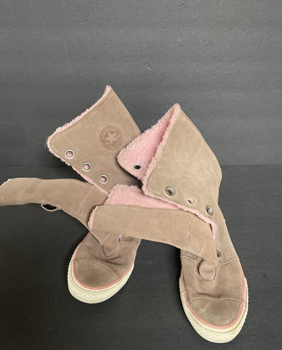 Converse Chuck Taylor Beverly Lace-Up X-Hi boot Junior Size 4 Beige/Pink