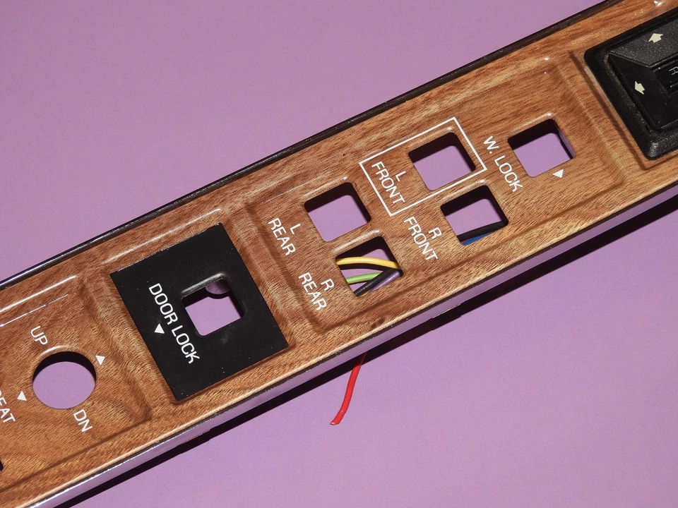 Lincoln Town Car 1990-94 OEM interruptor de puerta de buzo delantero bisel interruptor de espejo - LH Foto 3 de 4