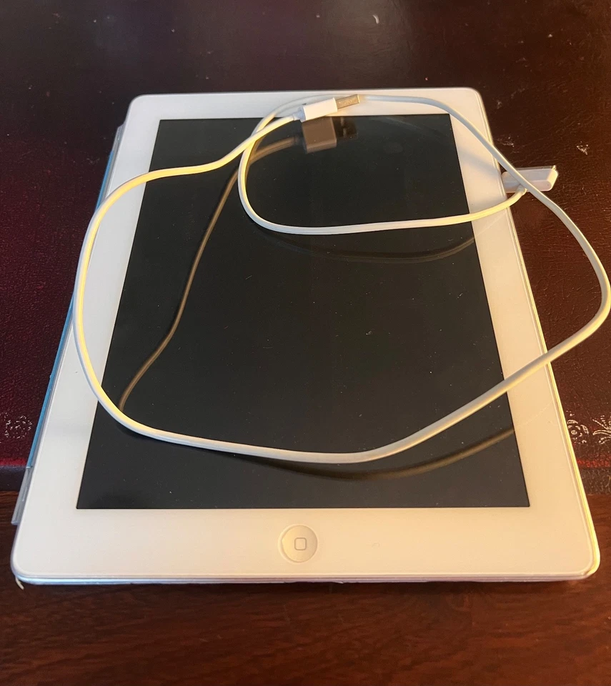 iPad 2 (Model A1396) von 2011 - gebraucht, voll funktionsfähig