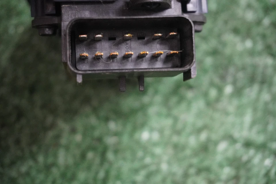 Interruptor de ventana delantero del conductor Chrysler Voyager 1999 2000 2001 2002 OEM 11006BG2165 Foto 4 de 4