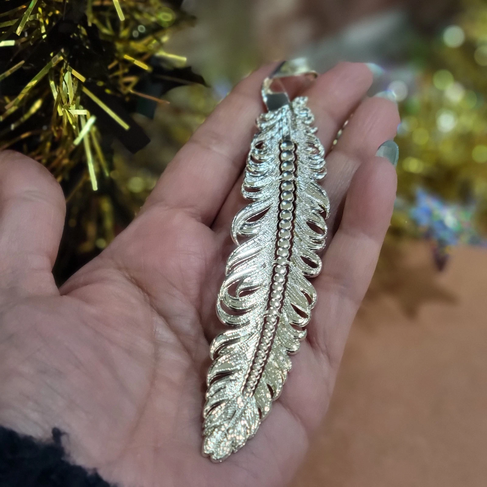 Silver-tone Hat Feather for Cowboy Hat Accessory
Opens in a new window or tab