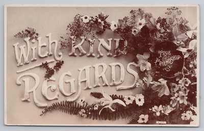 Wahre Freundschaft mit freundlichen Grüßen angewandtes Relief Blumen Postkarte verschickt 1907
