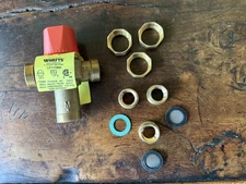 LF1170M2-UT Watts Hot Water Temperature Control Mixing Valve - Threaded NOS