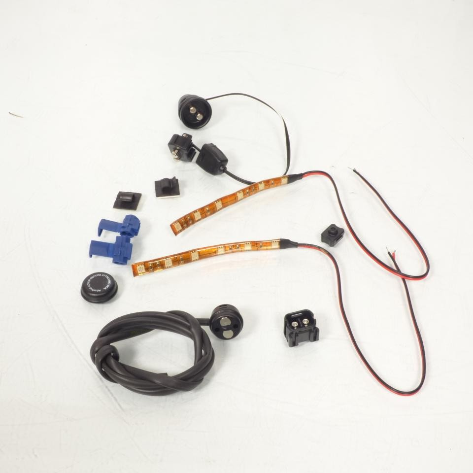 Feu stop additionnel GIVI E135 kit LED 12V pour top case de moto V47NT