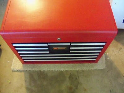 Vintage Sears 1977 Craftsman Mechanic's Red Metal ToolBox 10