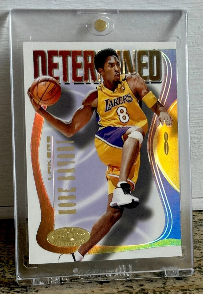 Kobe Bryant Card Rare Limited GOLD HOLO REFRACTOR SP INSERT LAKERS JERSEY #8 - Image 2 of 4