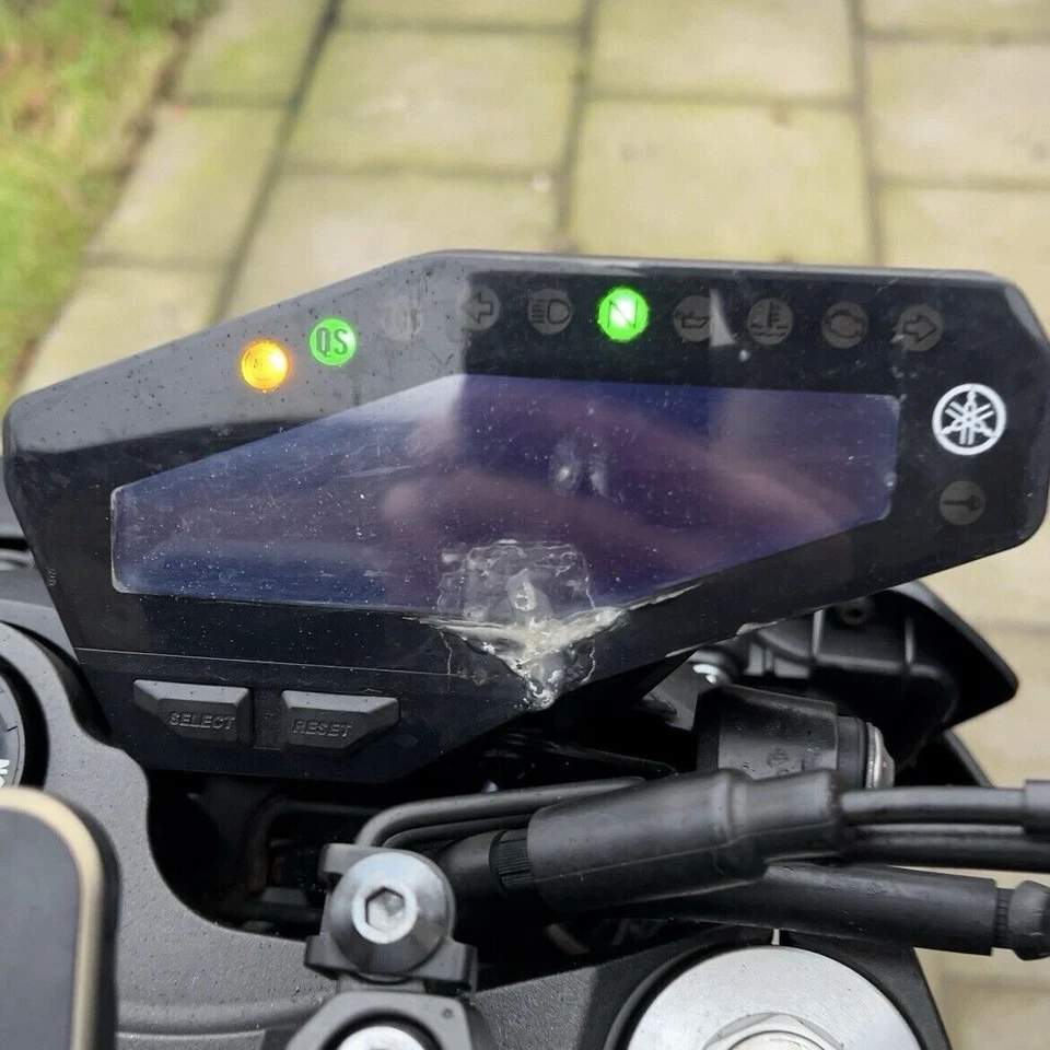 Servicio de reparación de instrumentos velocímetro Yamaha MT09 MT-09 FZ-09 2013-2020 Foto 3 de 4