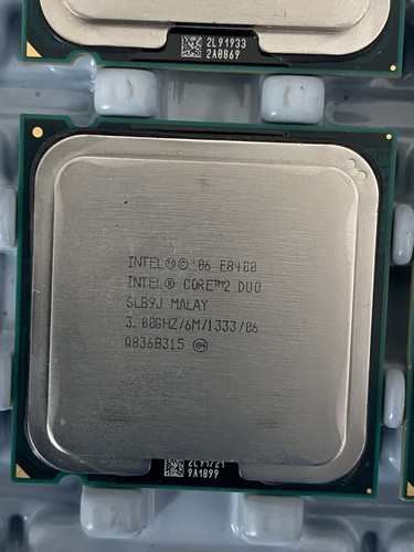 Lotto di 4 processori Intel Core Duo E8400 - 3,00 GHz dual-core (SLB9J) - Foto 2 di 3