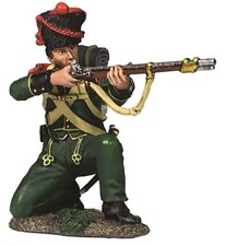 BRITAINS NAPOLEONIC BRITISH 36172 NASSAU GRENADIER KNEELING FIRING 2 MIB