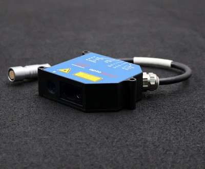 MICRO-EPSILON intelligent optical displacement sensor optoNCDT ILD1700-200 unused