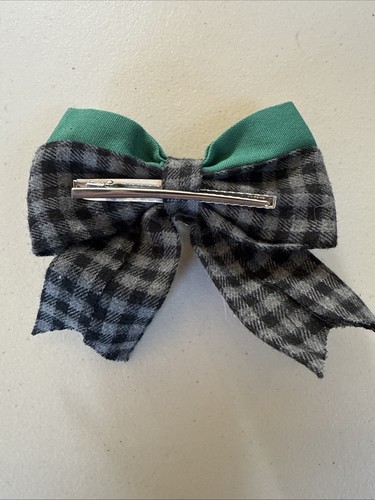 Harry Potter Hair Bow Slytherin Wizarding World EUC - Picture 3 of 3