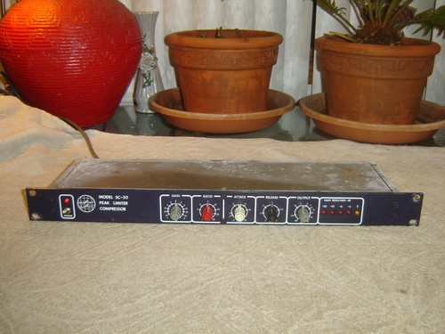 Ashly SC-50, Original 70s Toggle Blueface, Peak Limiter Compressor, Vintage Rack