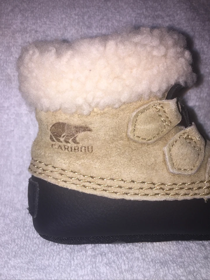 Botines caribú forrados Sorel para niños pequeños talla 2~~USADOS EN EXCELENTE ESTADO~~ Foto 4 de 4