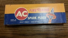 AC fire ring spark plugs lot-10 vintage 4 green rings NOS w/ display 44s england
