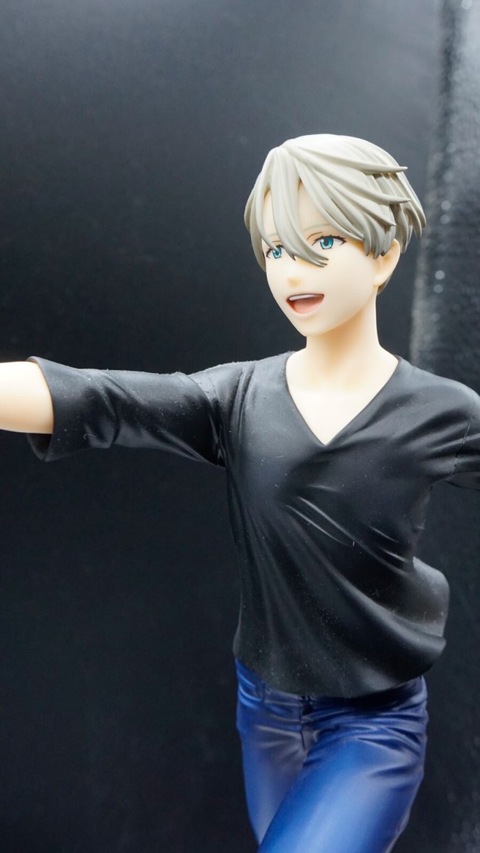 Yuri on ICE Katsuki & Victor Nikiforov Makkachin Premium Box