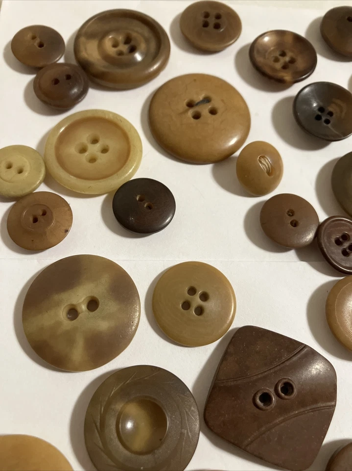 Antique VTG Brown Tan Tortoise Mixture Of Assorted Awesome 40 Buttons Lot 1 - Image 2 of 4