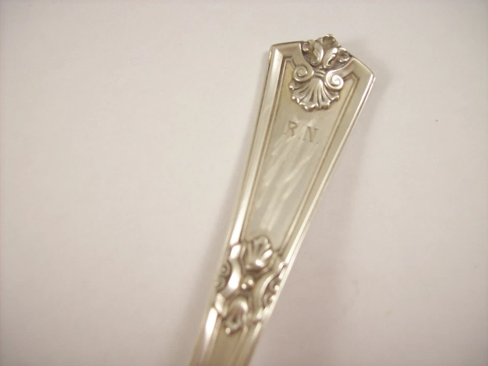 CUCHARA CAZUELA/BAYAS DE PLATA ESTERLINA ANTIGUA, LOUIS XIV, DOMINICK & HAFF Foto 4 de 4