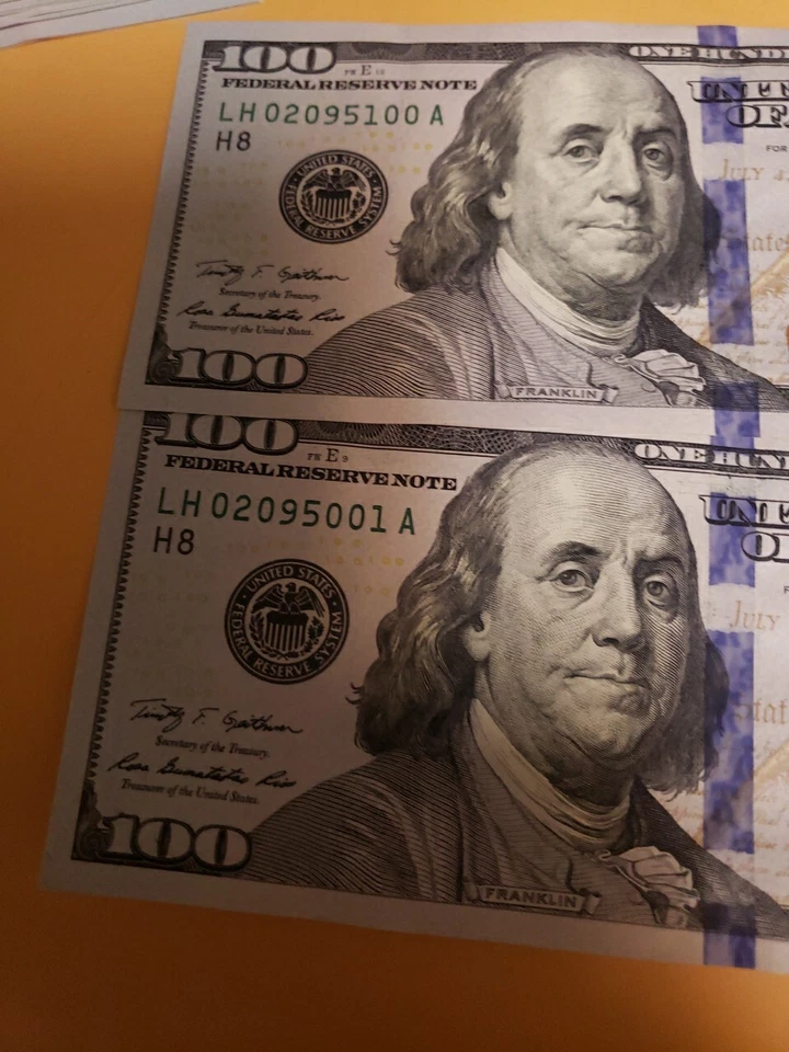 $100 CASH (1) One Hundred Dollar Bill Series Are Switched Check It Out Rare Find - Image 3 of 4