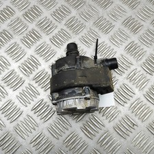 Pompe à eau Peugeot 3008