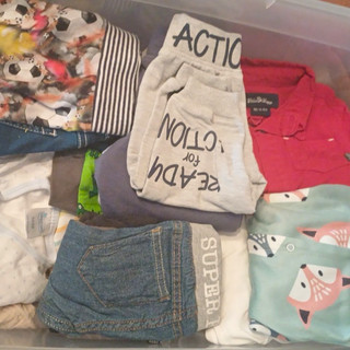 Babybekleidungs Set Kombi Unisex Gr. 56 68 Hosen Shirts Schlafsäcke Etc