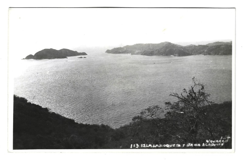 Isla La Roqueta Y Bahia Navarro 113 RPPC Acapulco Guerrero Mexico Sea Postcard 