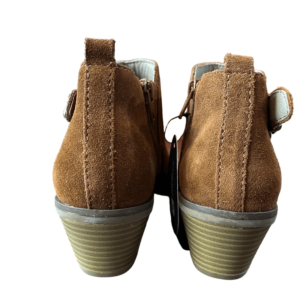 White mountain top santiago bootie