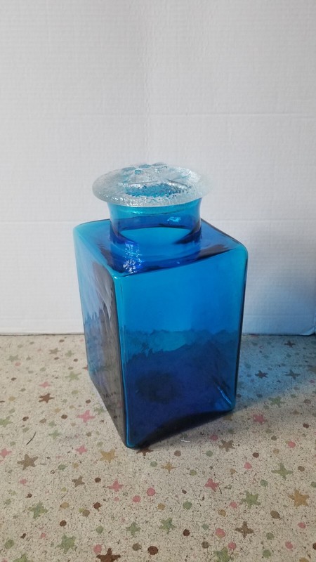 Rare ! Vintage MCM Blenko Glass  Covered Square Jar, Mod Flower Lid ! NM Blue !