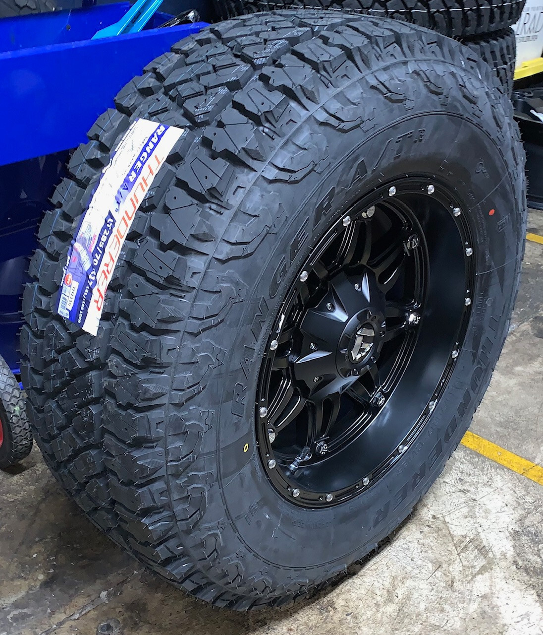 4) 17x9 Fuel Hostage D531 Black Wheels Rims 33" AT Tires 5X5 Jeep