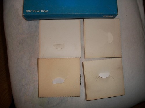 Juego de 4 anillos de pistón de rendimiento TRW T8348M HECHOS EN EE. UU. MERCADO DE ACCESORIOS RAMCO NUEVO - Imagen 2 de 3