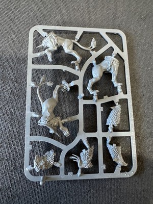 GW AoS - Stormcast Eternals Gryph-hound Rahmen, ohne Base