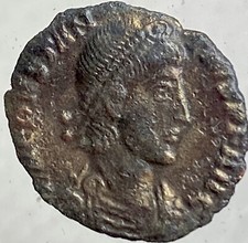 Genuine Roman Coin 353-354AD Emperor Constantius II Ancient Battle Scene