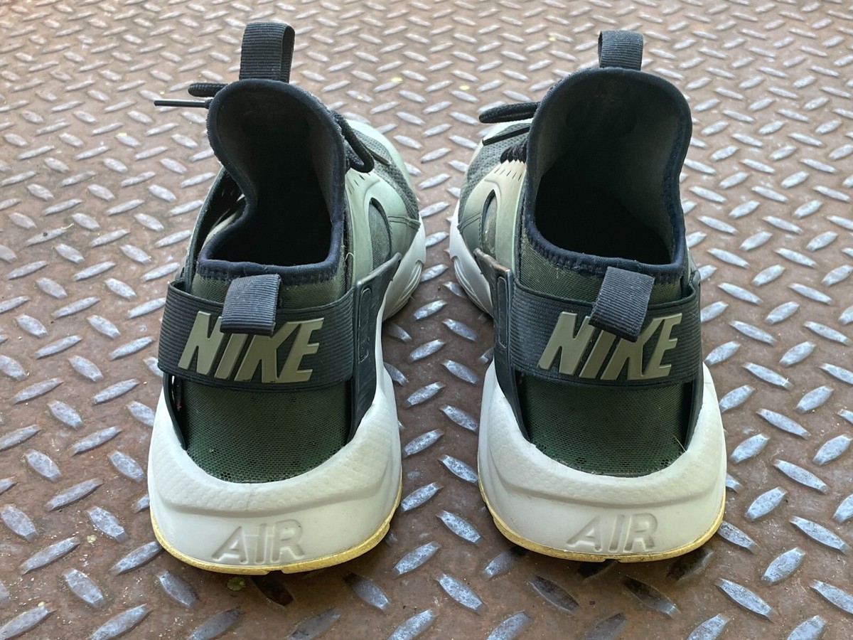 Nike Air Men Sneaker Lace Up Athletic Sport Shoes Size 9US 