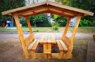 überdachte Sitzgruppe I Waldschänke Klaus I aus massiver Eiche