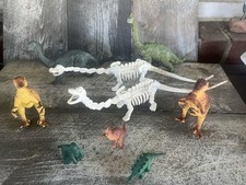 Vintage Dinosaur Lot Of 9 Skeleton, T-rex, Triceratops Brachiosaurus  1993
