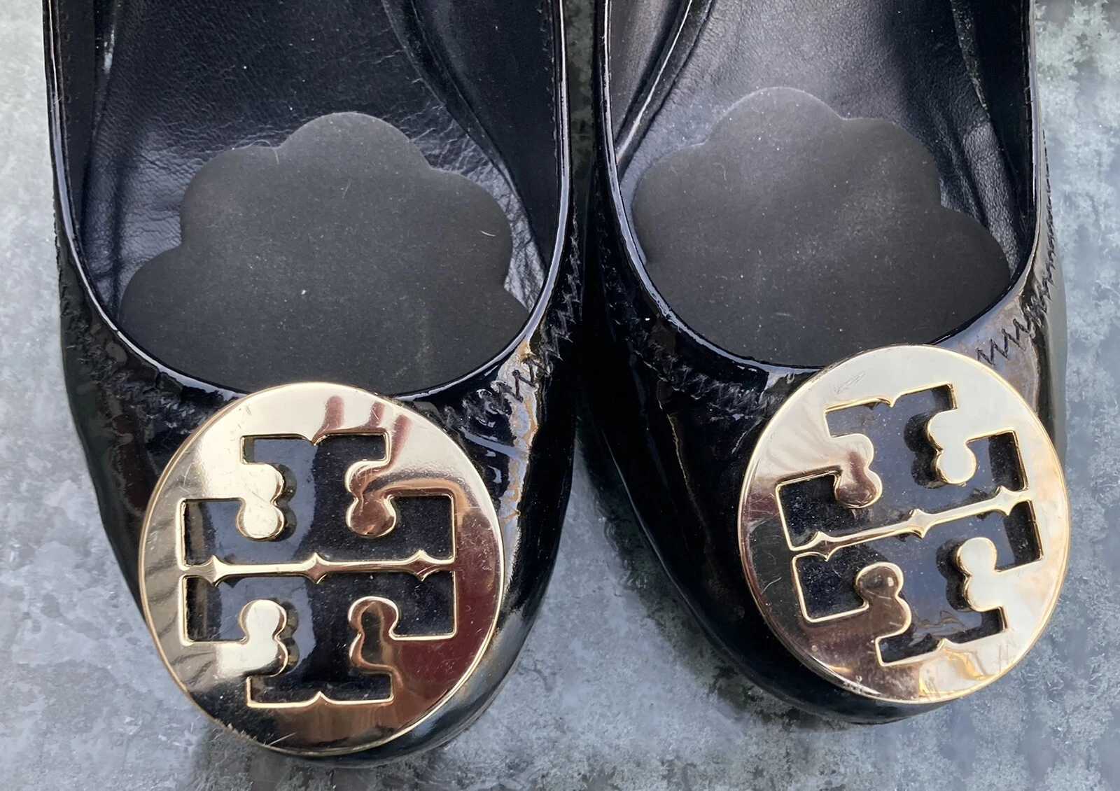 TORY BURCH MADDIE DÉCOLLETÉ NERE LOGO ORO TACCO A BLOCCO IMPILATO taglia 9M