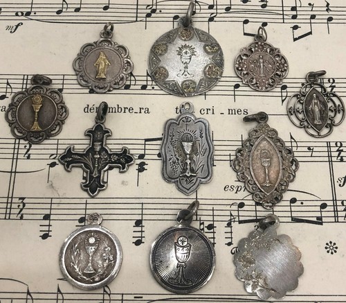 Antique French Art Nouveau Silver 800 First Communion Medal Chalice c1909 - Picture 4 of 4