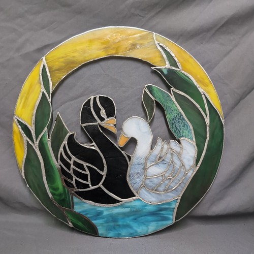 Stain Glass Suncatcher Panel Handmade Leaded Swan White Black 16" Circle Vintage - Picture 3 of 4