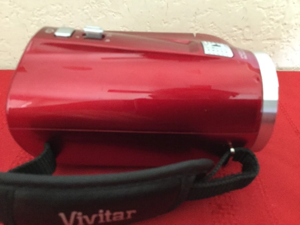 Vivitar DVR 960HD 1080i HD 12x Optical Zoom Video Camera Camcorder Kit Red - Image 3 of 4