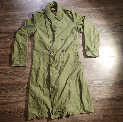 Vintage US ARMY Vietnam OD Green Military Trench Coat 8405 261 6498 Small Long