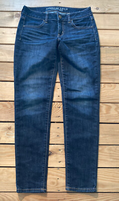 American Eagle Women s Super Stretch jegging Jeans size 4 In a Dark Blue Wash F3