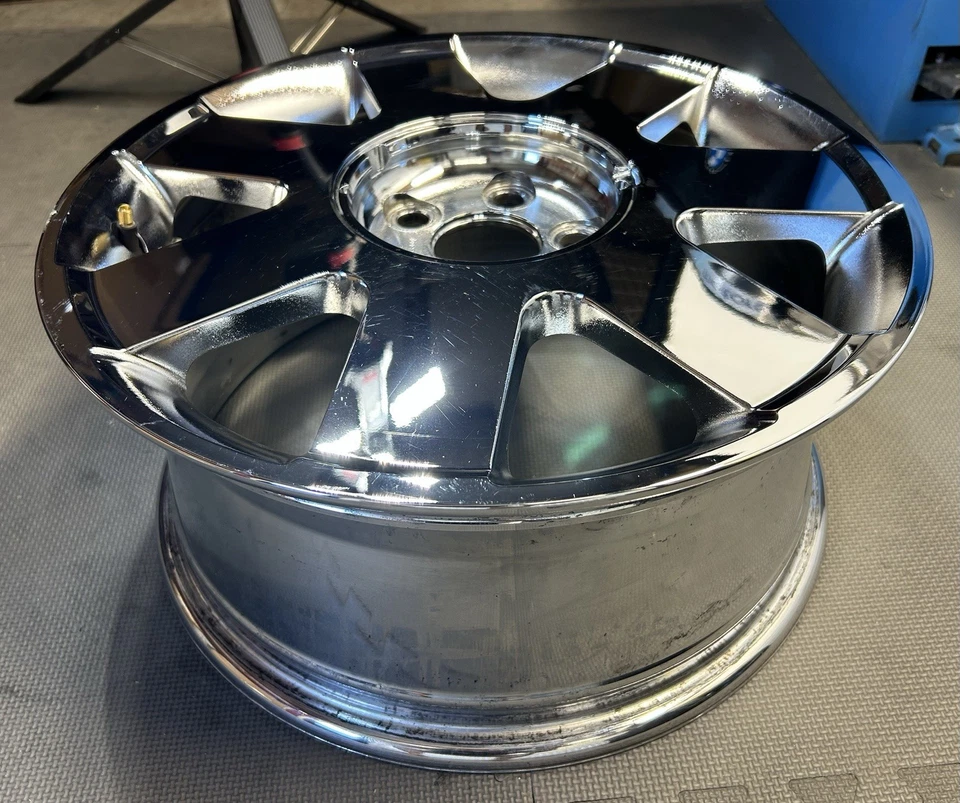 2002 2003 FORD THUNDERBIRD OEM ARO DE RODA DE LIGA LEVE CROMADO 17” 1W63-1007-CB 03470 - Imagem 3 de 4