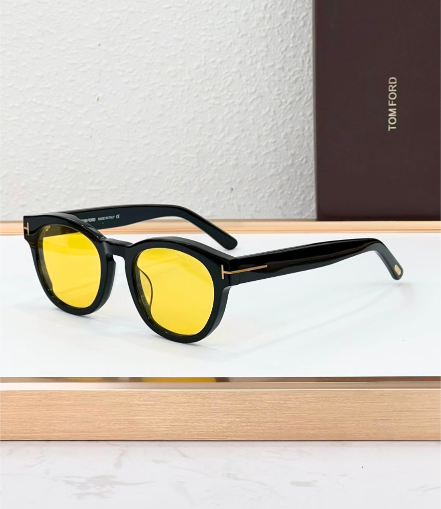Tom Ford Bryan Sunglasses TF590 Black/Yellow 51-21-145mm With Case