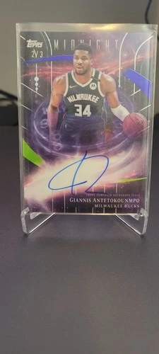 Topps 2025-26 Midnight Stroke of Midnight Auto Giannis 2/3