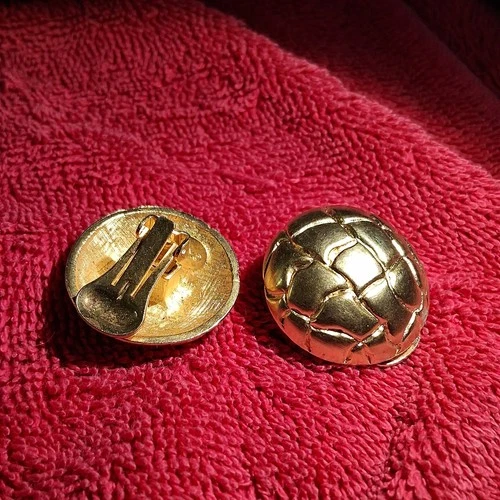 Vintage Gold Toned KJL clip on earrings Kenneth J Lane costume old jewelry htf
