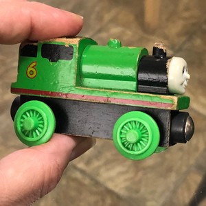 percy wooden train
